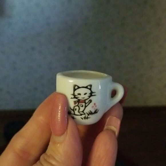 VTG 50’s Child’s Ceramic Tea Set, Cute Girl & Kitten Design - Picture 2 of 10